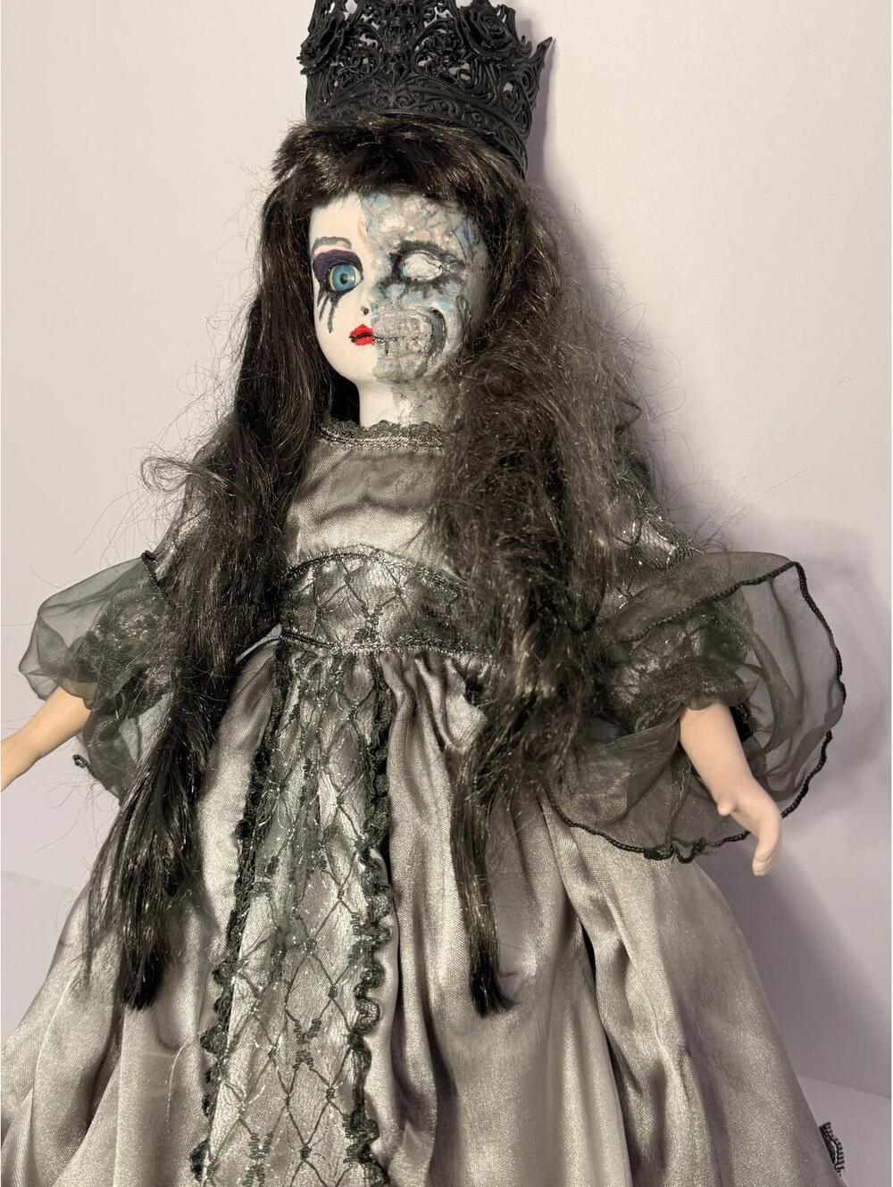 Meet Hel  - OOAK Creepy Doll 16" Hand Painted Horror Haunting Art - Norse - Picture 2 of 8